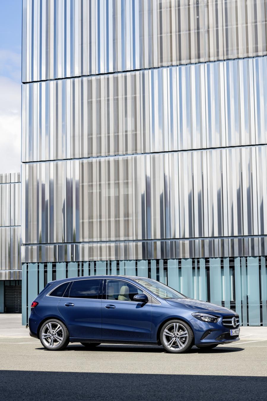 Mercedes-Benz B200 Progressive (W247) 2019 года  (WW) (фото 43 из 56)